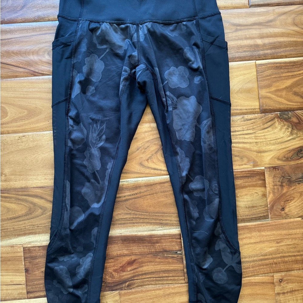 Lululemon Black Floral Patterned Leggings